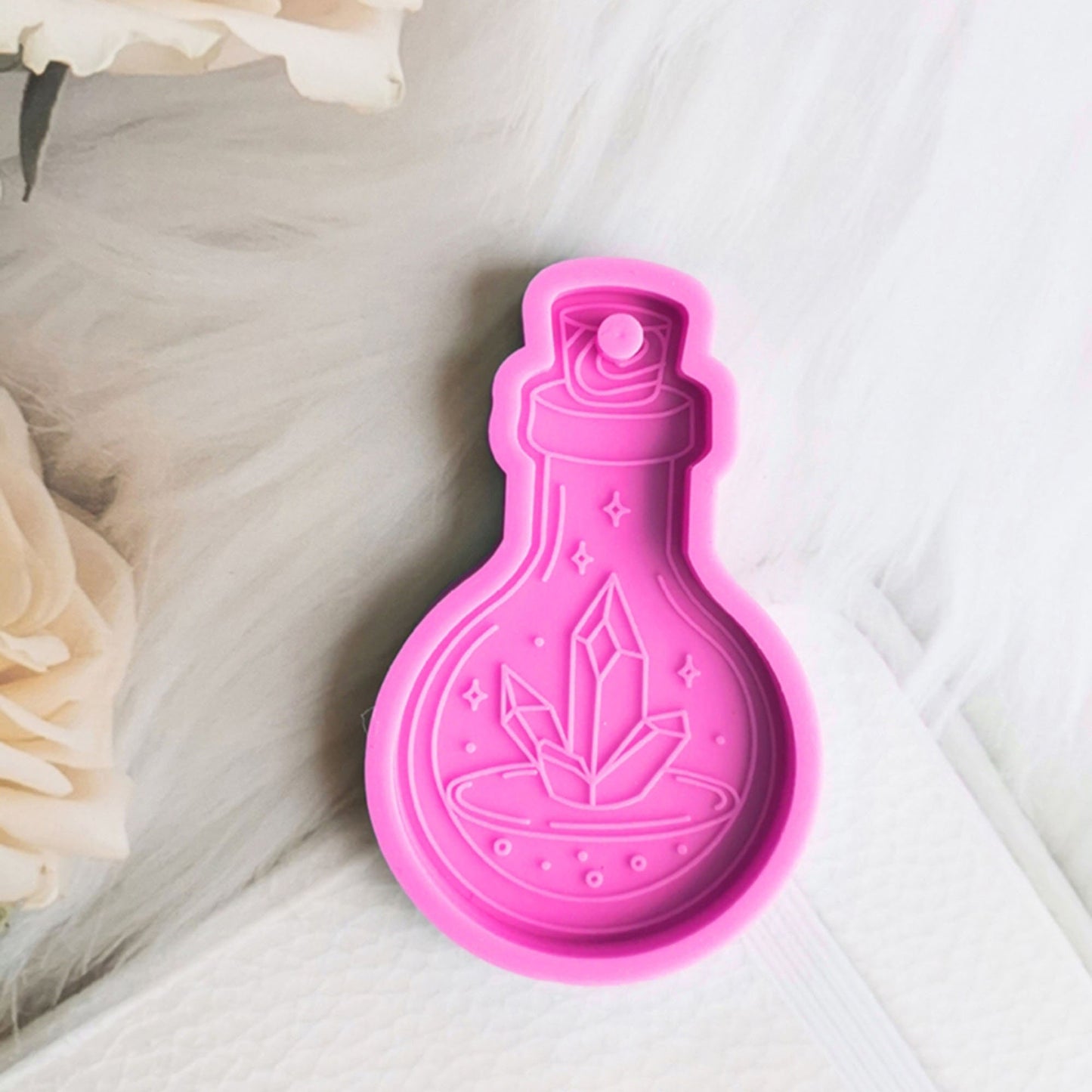 Potion Bottle with Crystals Keychain Silicone Mould, Potion Bottle Mold, Craft Mould, Jewellery Molds, Resin Supplies